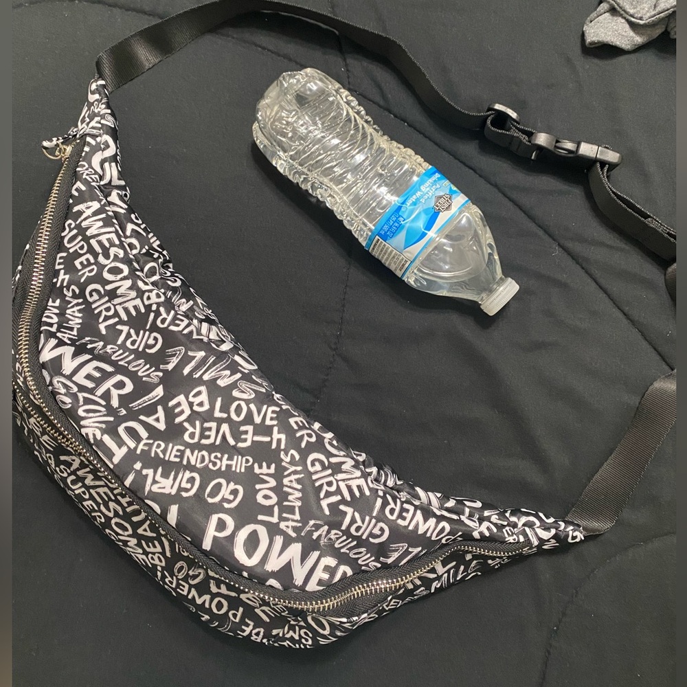 Crossbody bag with 2 separate compartments